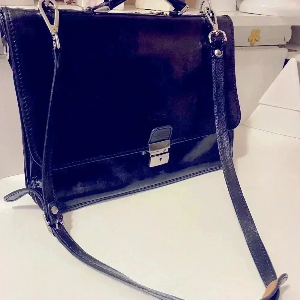 Vintage Hebella black Italian Leather gold Clasp Front Across Body laptop bag